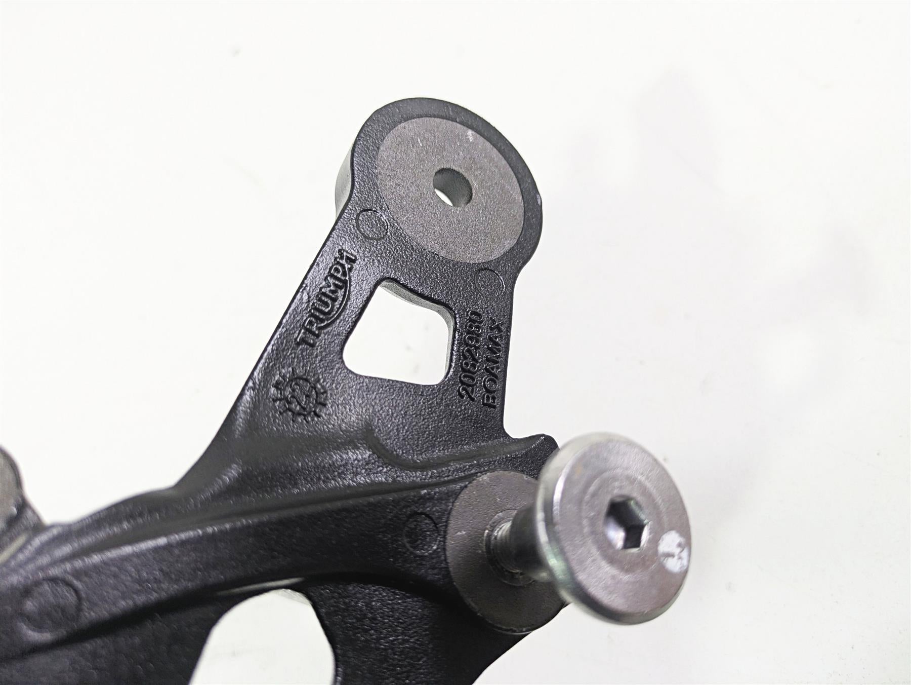 2024 Triumph Street Triple 765 R Right Rider Footpeg & Mount Set T2082980 {{ shop.shopifyCountryName }} - Mototech271