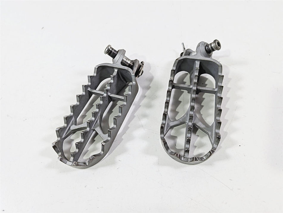 2013 KTM 990 Adventure Baja Front Rider Foot Peg Set 60003040033 60003040133-Mototech271