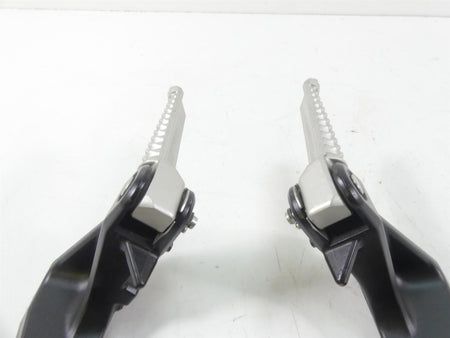 2013 Yamaha VMX17 V-Max 1700 Rear Passenger Footpeg Set - Read 2S3-27430-00-00 {{ shop.shopifyCountryName }} - Mototech271