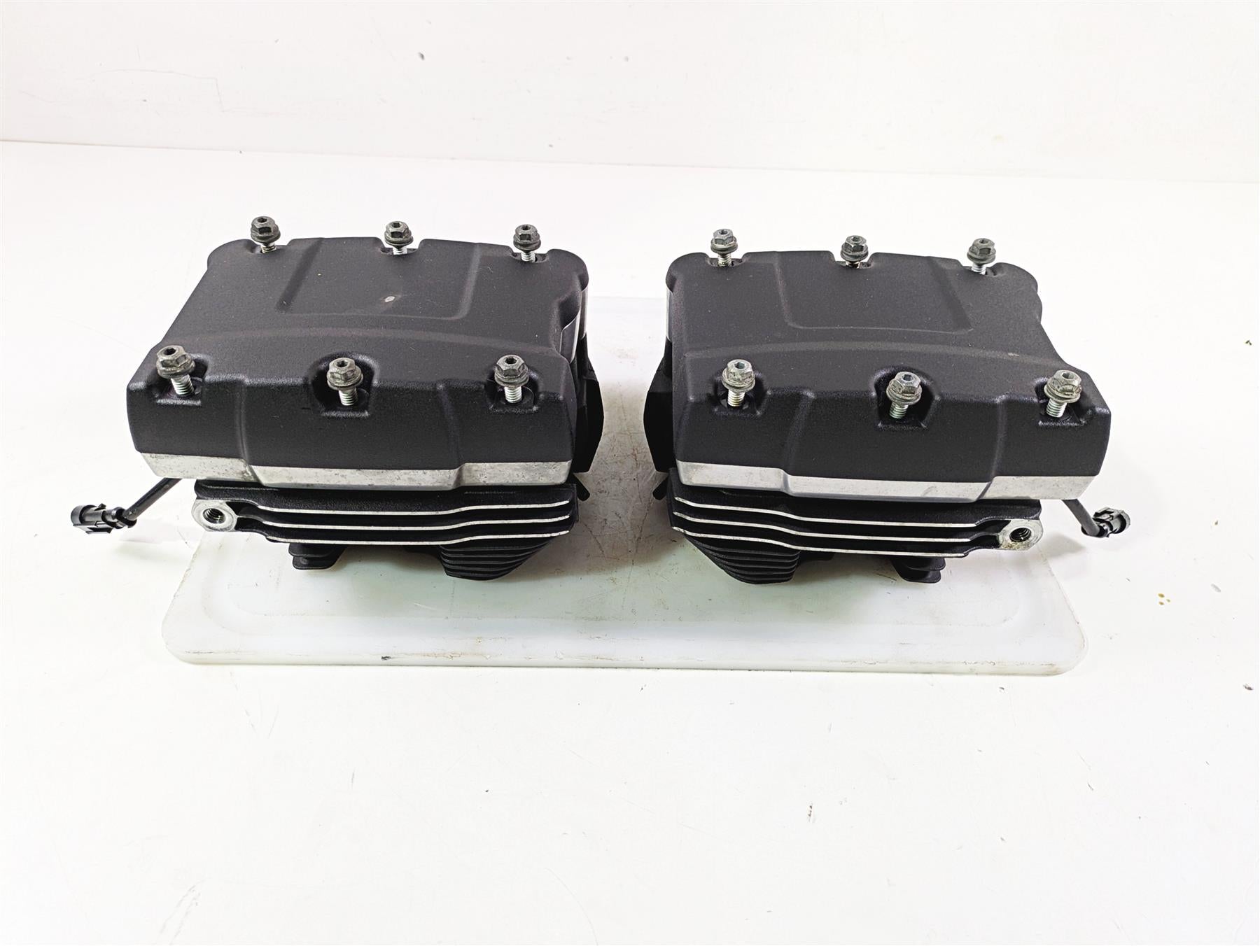2015 Harley FXDF Dyna Fat Bob Cylinderhead Cylinder Head Set 103 16500092 {{ shop.shopifyCountryName }} - Mototech271