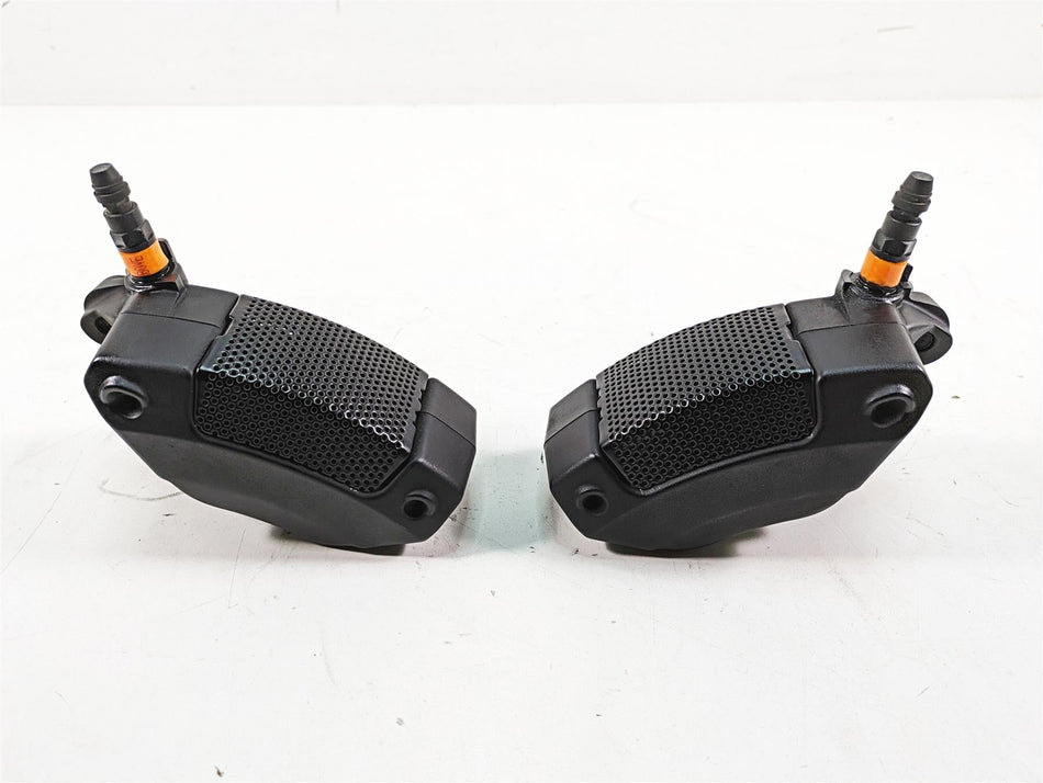 2018 Harley Touring FLHXSE CVO Street Glide Front Brake Caliper Set 41300209 {{ shop.shopifyCountryName }} - Mototech271