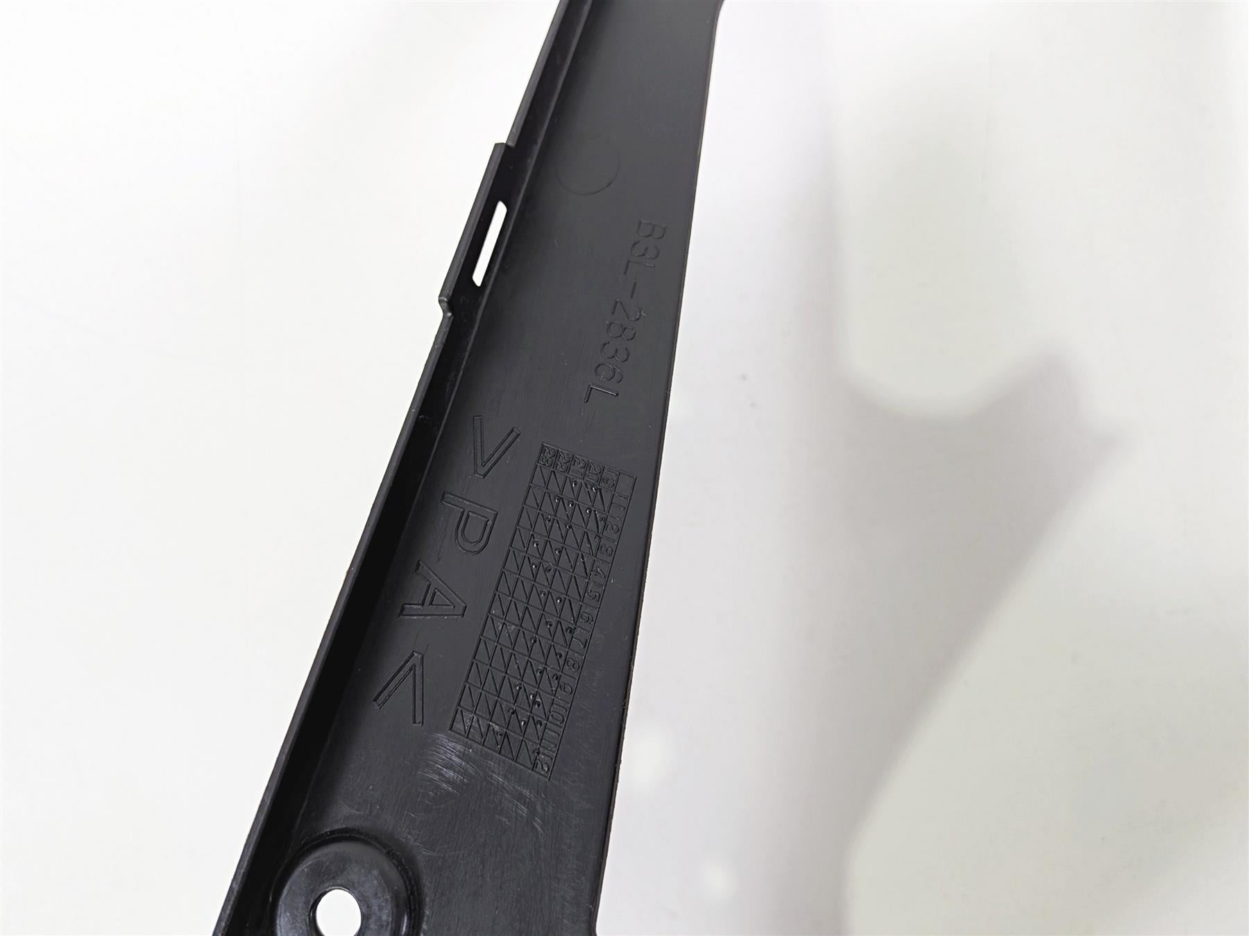 2022 Yamaha YZF R1 R1M RN65 Headlight Fairing Cover Cowling Mount B3L-2835H-00-Mototech271