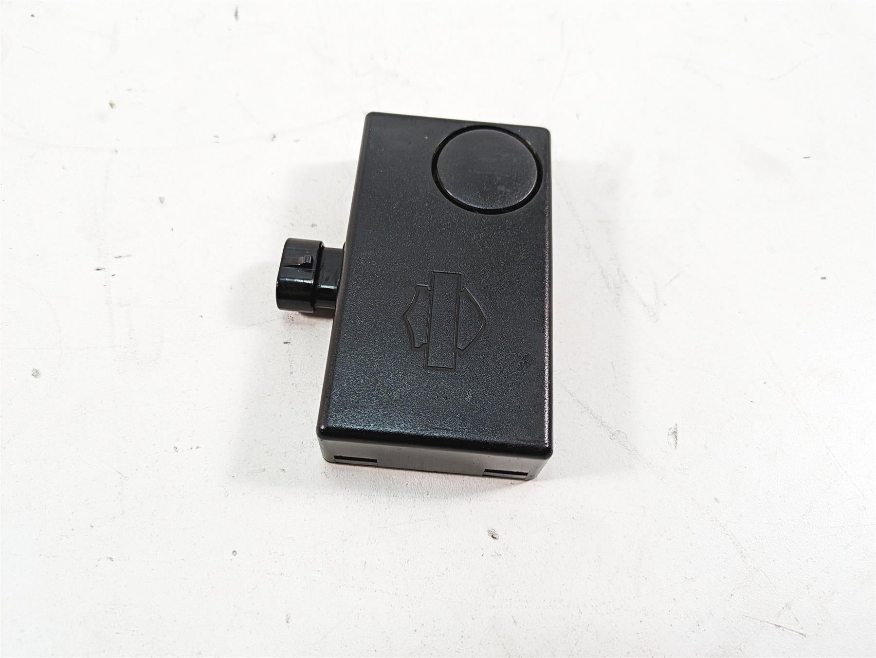 2018 Harley Touring FLHXSE CVO Street Glide Siren Control Box Module 68958-07C {{ shop.shopifyCountryName }} - Mototech271