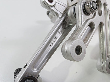 2016 Aprilia RSV 1100 Tuono V4 Factory Front Left Foot Peg & Shifter 897829 {{ shop.shopifyCountryName }} - Mototech271