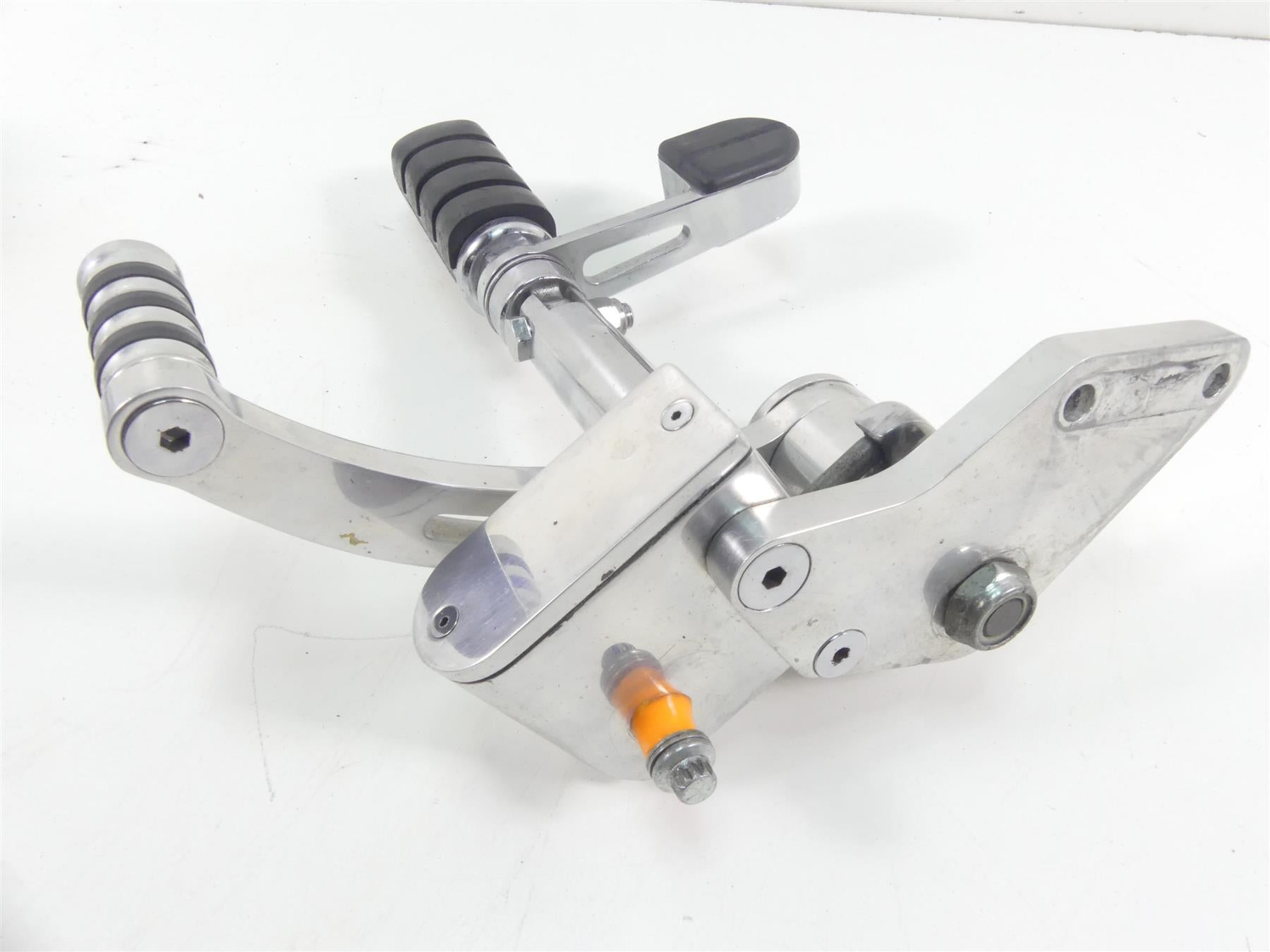 1999 Harley FXSTS Softail Springer Forward Control Foot peg Shift Brake Set {{ shop.shopifyCountryName }} - Mototech271