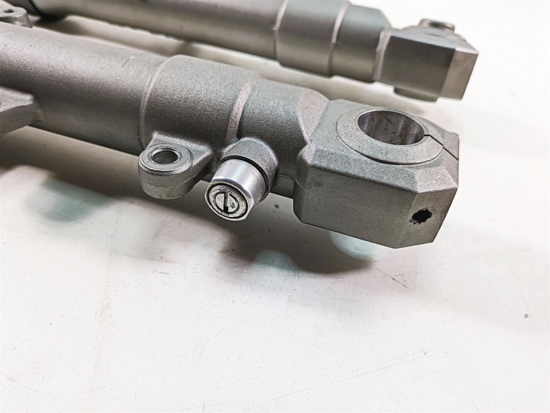 2002 Yamaha FZ1 FZS1000 Fazer Straight Front Fork Leg Damper Set 5LV-23103-00-00 {{ shop.shopifyCountryName }} - Mototech271
