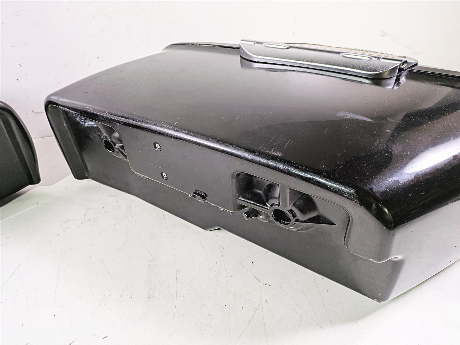 2004 Yamaha XVZ1300 Royal Star Left Right Saddlebag Set 4XY-Y2843-1C-P0 {{ shop.shopifyCountryName }} - Mototech271
