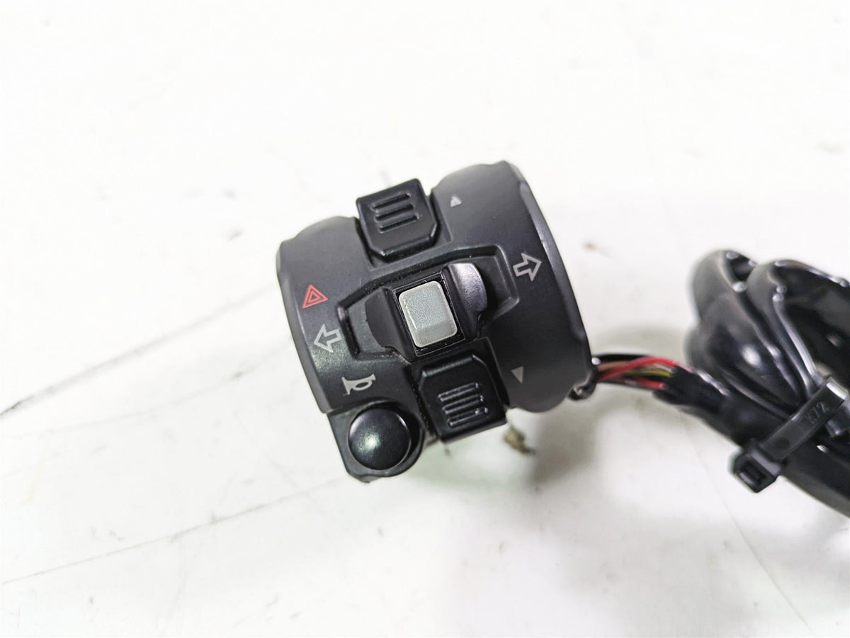 2015 Ducati Panigale 1299 S Left Hand Light Control Switch 65110132A {{ shop.shopifyCountryName }} - Mototech271