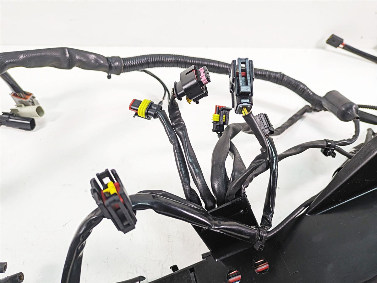 2013 Harley Touring FLHX Street Glide Main Wiring Harness Loom - No Abs 69200300 {{ shop.shopifyCountryName }} - Mototech271