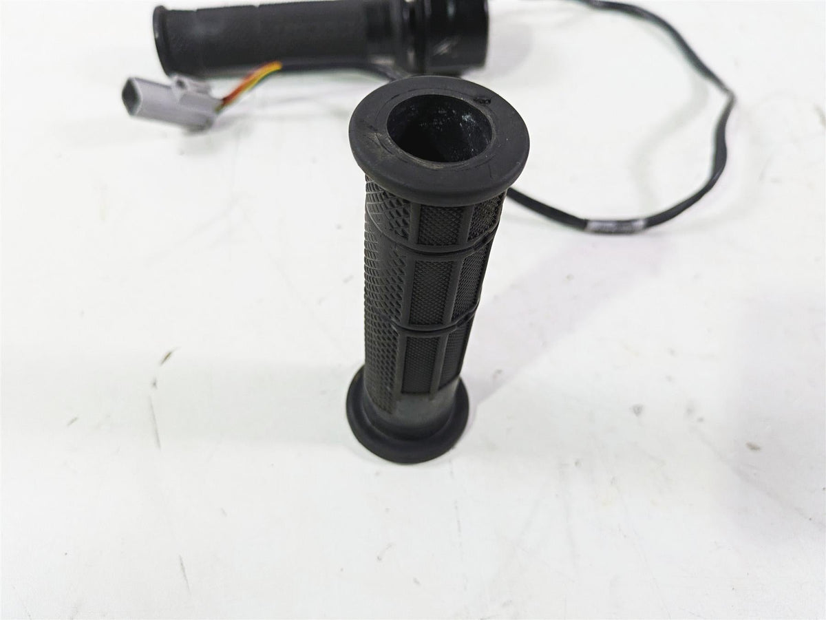 2018 Ducati Hypermotard 939 SP Ride By Wire Throttle Grip READ 66020033E {{ shop.shopifyCountryName }} - Mototech271