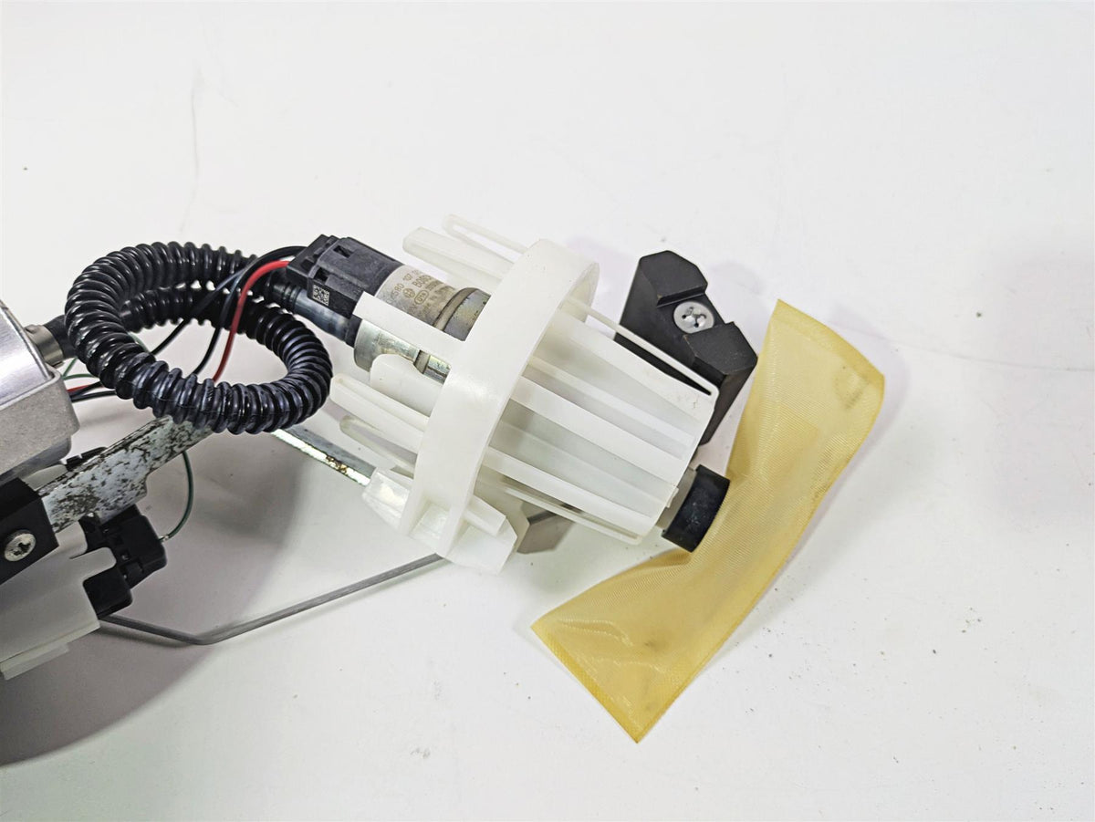 2016 BMW R1200RT K52 Fuel Gas Petrol Pump 16148532133 16148357969 {{ shop.shopifyCountryName }} - Mototech271