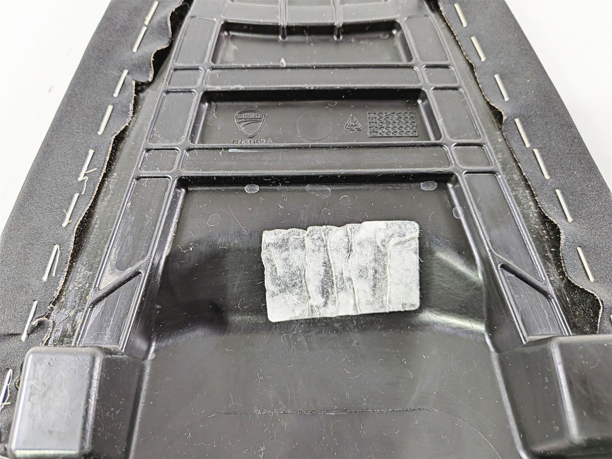 2019 Ducati 959 Panigale Rear Passenger Seat Saddle 59610832A {{ shop.shopifyCountryName }} - Mototech271