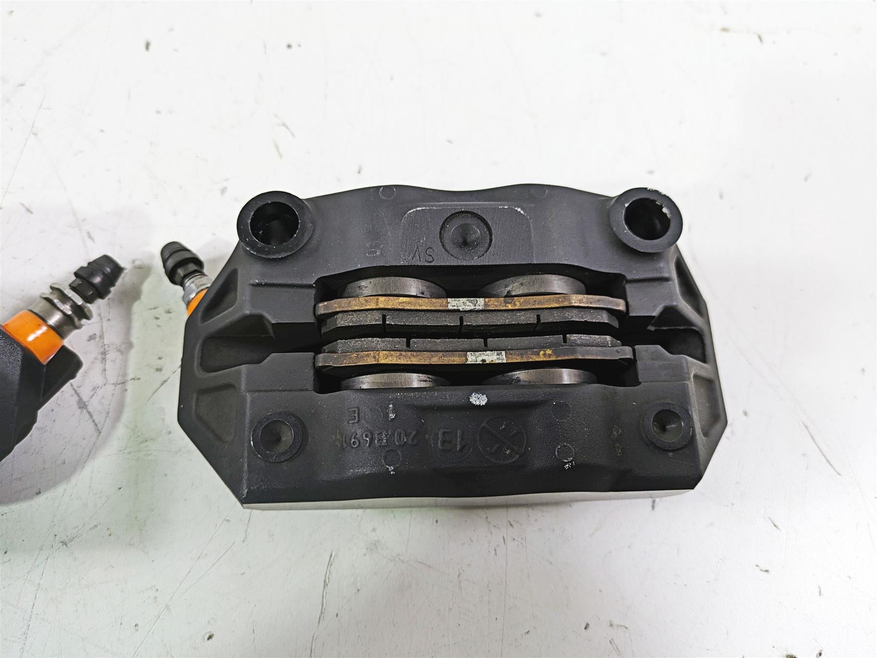 2014 BMW R1200 RT RTW K52 Brembo Front Brake Caliper Set 34118556205 {{ shop.shopifyCountryName }} - Mototech271