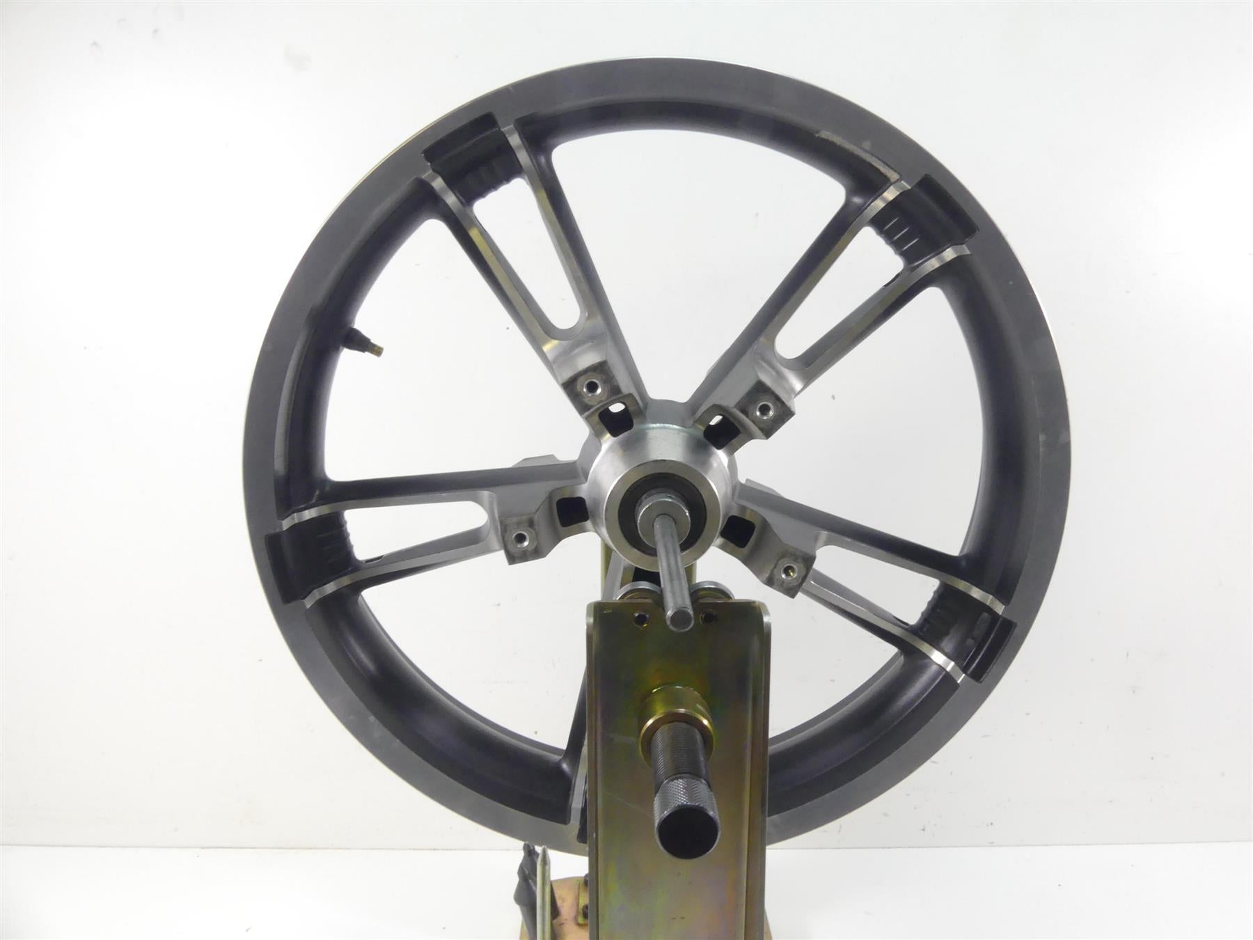 2013 Harley Touring FLHTP Electra Glide Front 19x3.5 Enforcer Wheel 43300027 {{ shop.shopifyCountryName }} - Mototech271