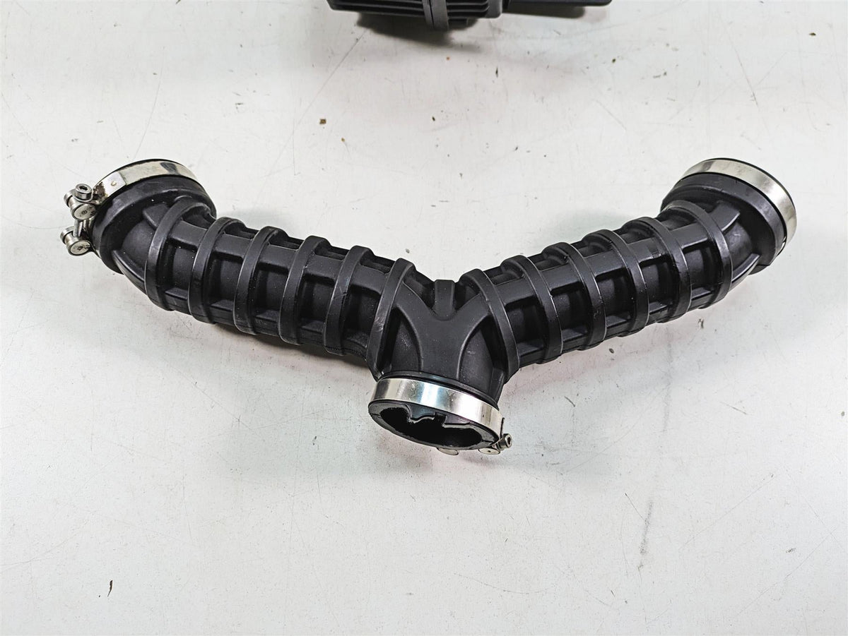 2013 Moto Guzzi V7 750 Stone Air Box Cleaner Breather & Y-Pipe 8878421 {{ shop.shopifyCountryName }} - Mototech271