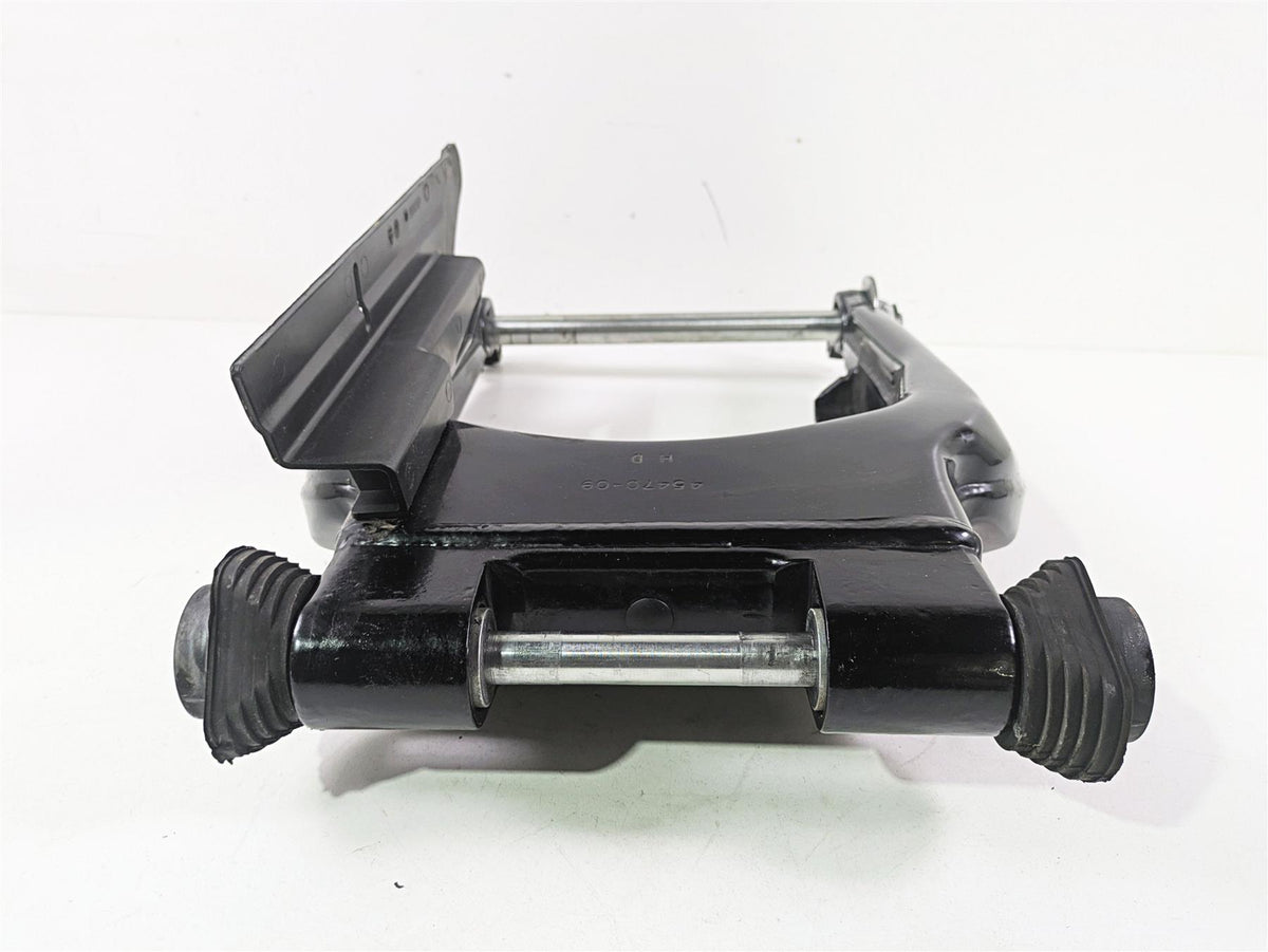 2021 Harley Touring FLTRX Road Glide Rear Swingarm & Axle Set 45470-09 {{ shop.shopifyCountryName }} - Mototech271