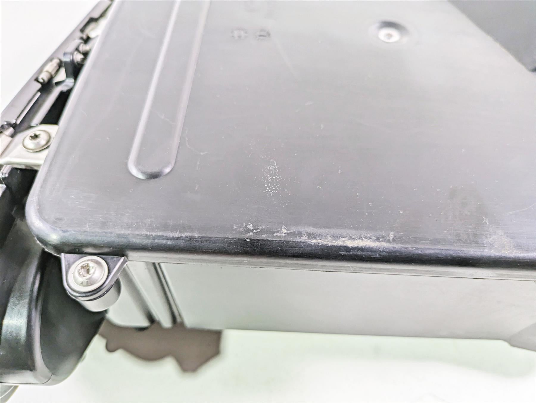 2010 BMW R1200RT K26 Storage Compartment Box - Read 46637681544 {{ shop.shopifyCountryName }} - Mototech271