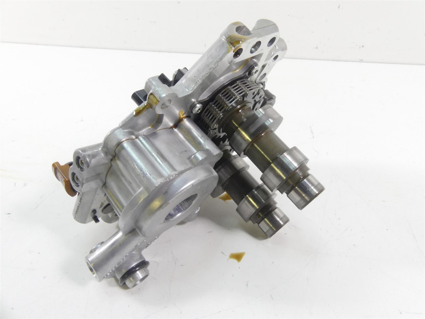 2002 Harley Softail FXSTDI Deuce Camshaft Plate Holder Oil Pump Set 25245-00 {{ shop.shopifyCountryName }} - Mototech271