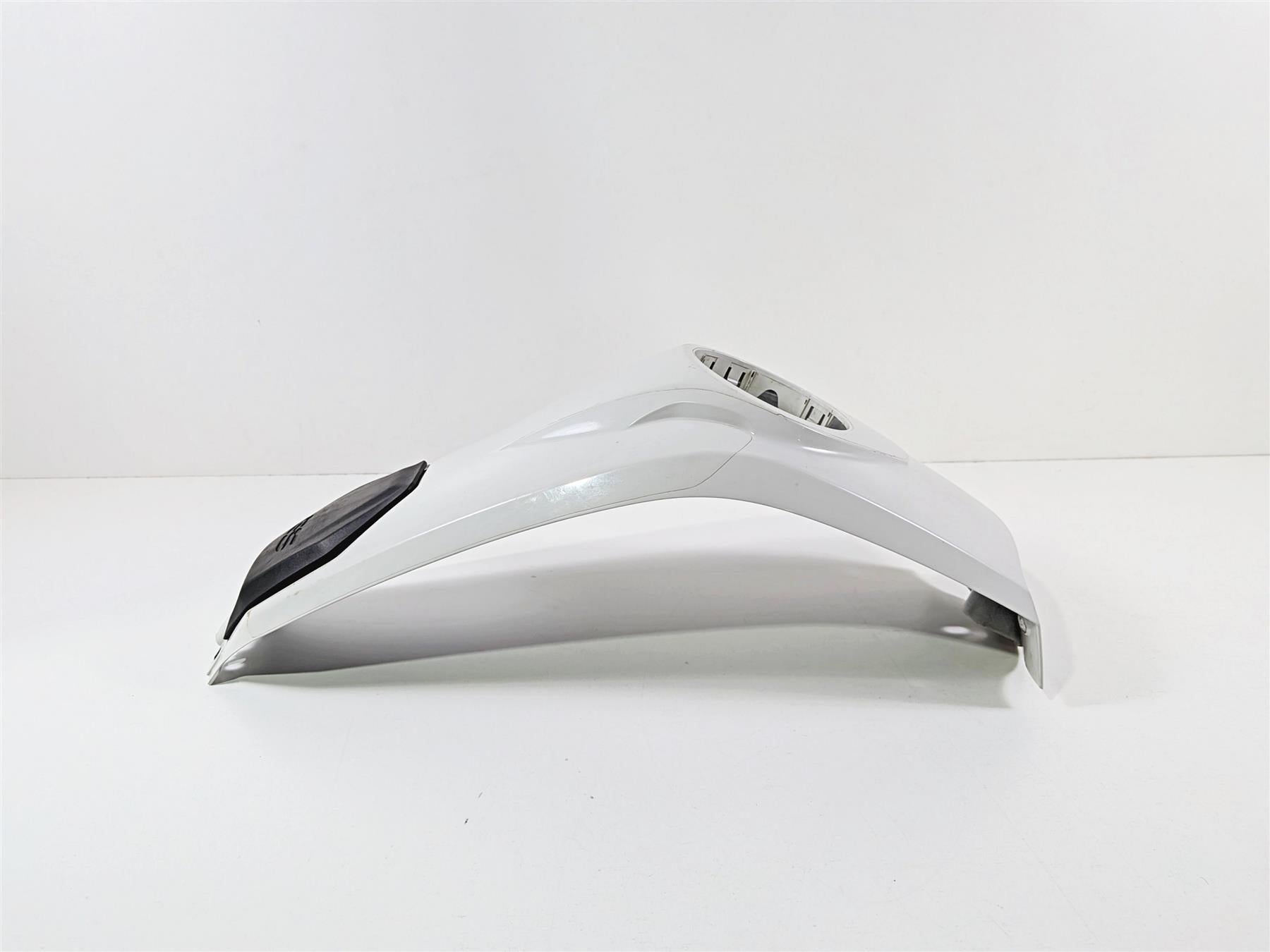 2015 BMW R1200GS K50 White Center Tank Cover Fairing 46638533667 46638563438 {{ shop.shopifyCountryName }} - Mototech271