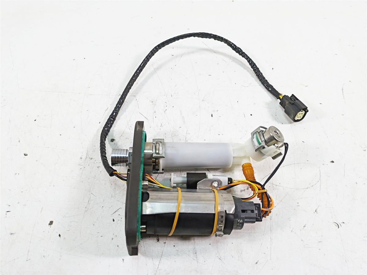 2017 Harley XL883 N Sportster Iron Fuel Gas Petrol Pump - Tested 75268-07F {{ shop.shopifyCountryName }} - Mototech271