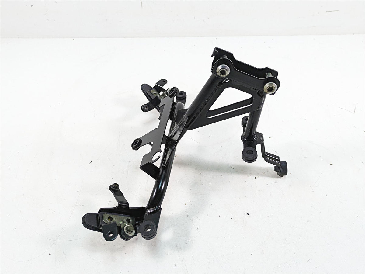 2002 Yamaha FZ1 FZS1000 Fazer Front Fairing Stay Holder Carrier 5LV-28356-00-00 {{ shop.shopifyCountryName }} - Mototech271