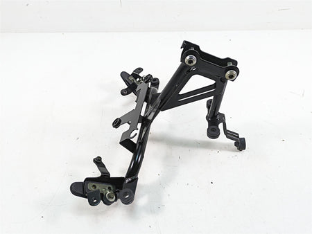 2002 Yamaha FZ1 FZS1000 Fazer Front Fairing Stay Holder Carrier 5LV-28356-00-00 {{ shop.shopifyCountryName }} - Mototech271