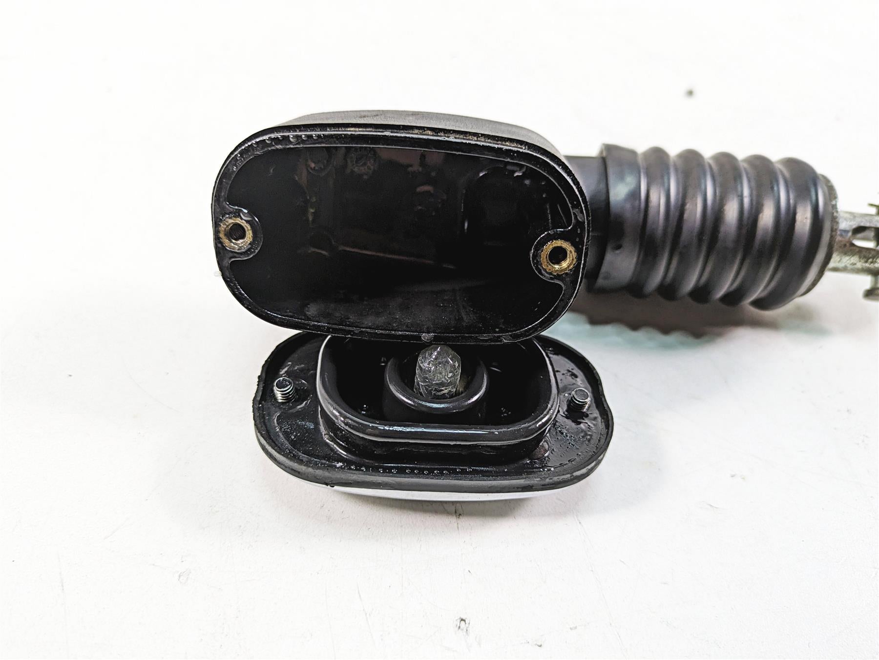 1999 Harley Touring FLHTC Electra Glide Rear Brake Master Cylinder 41755-99F {{ shop.shopifyCountryName }} - Mototech271
