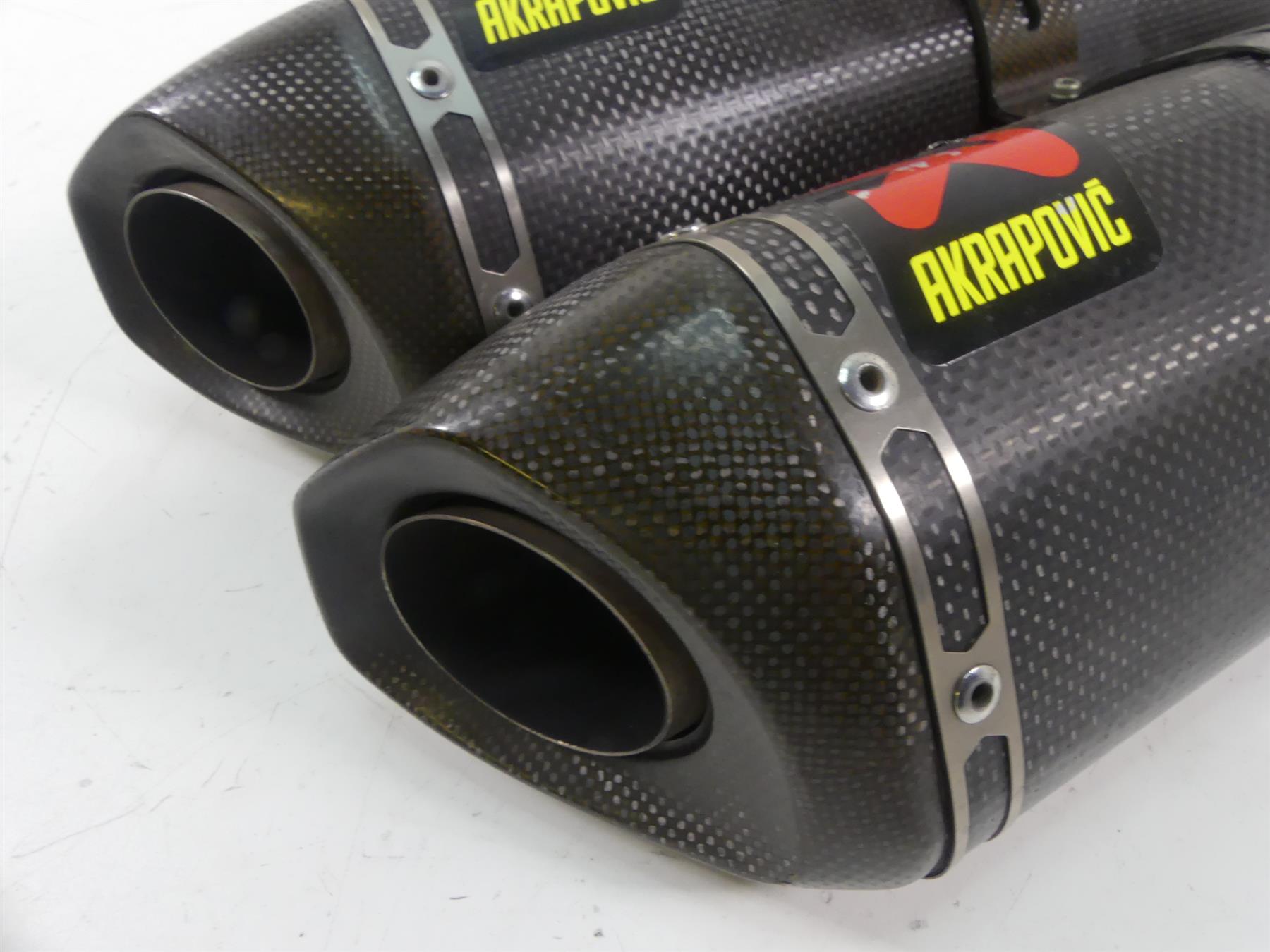 2013 Ducati Streetfighter 848 Akrapovic Carbon Exhaust Muffler Set US D550 134S {{ shop.shopifyCountryName }} - Mototech271