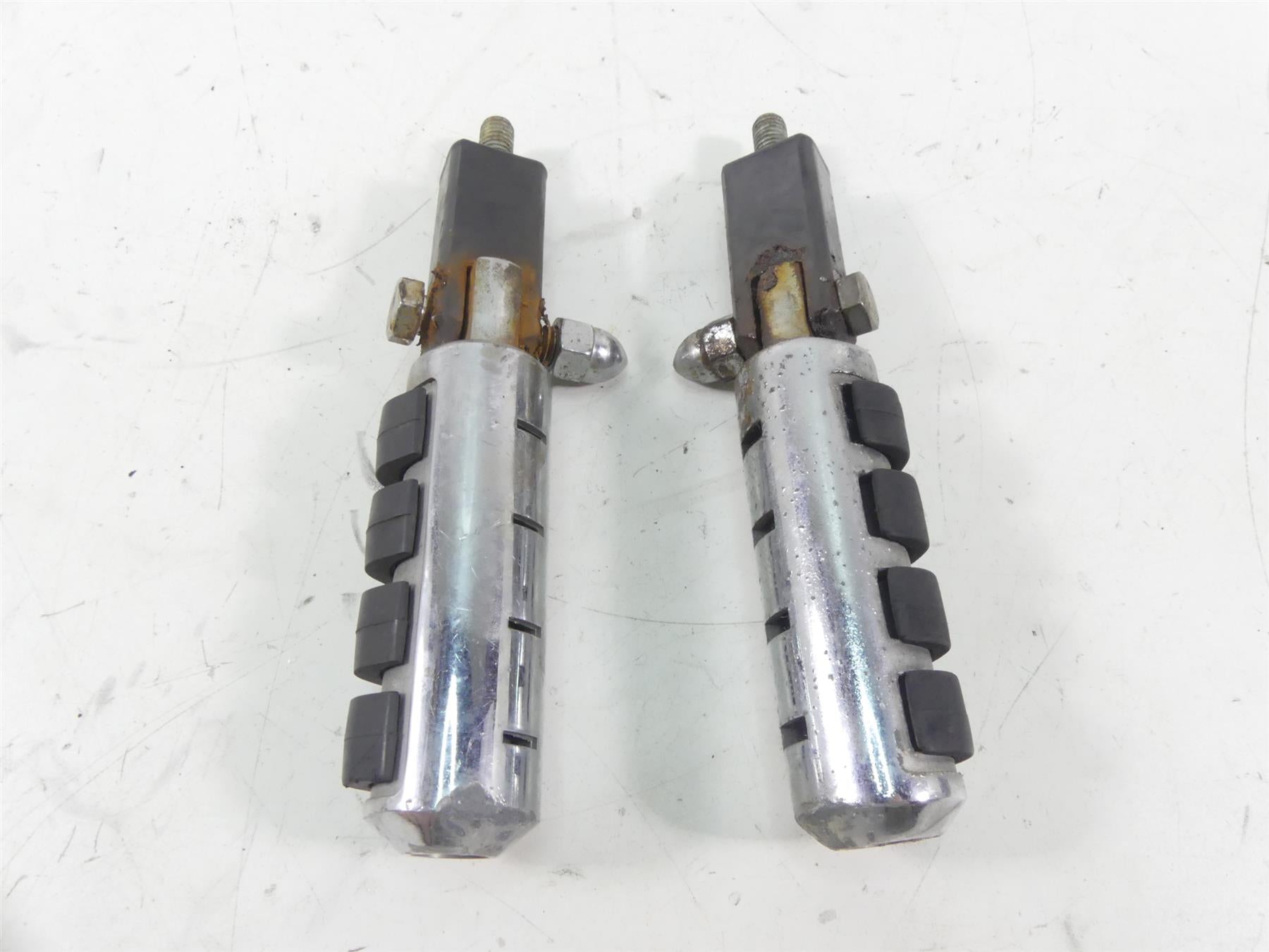 2002 Harley XL1200 Sportster Rear Passenger Foot Peg Set 50615-83 {{ shop.shopifyCountryName }} - Mototech271