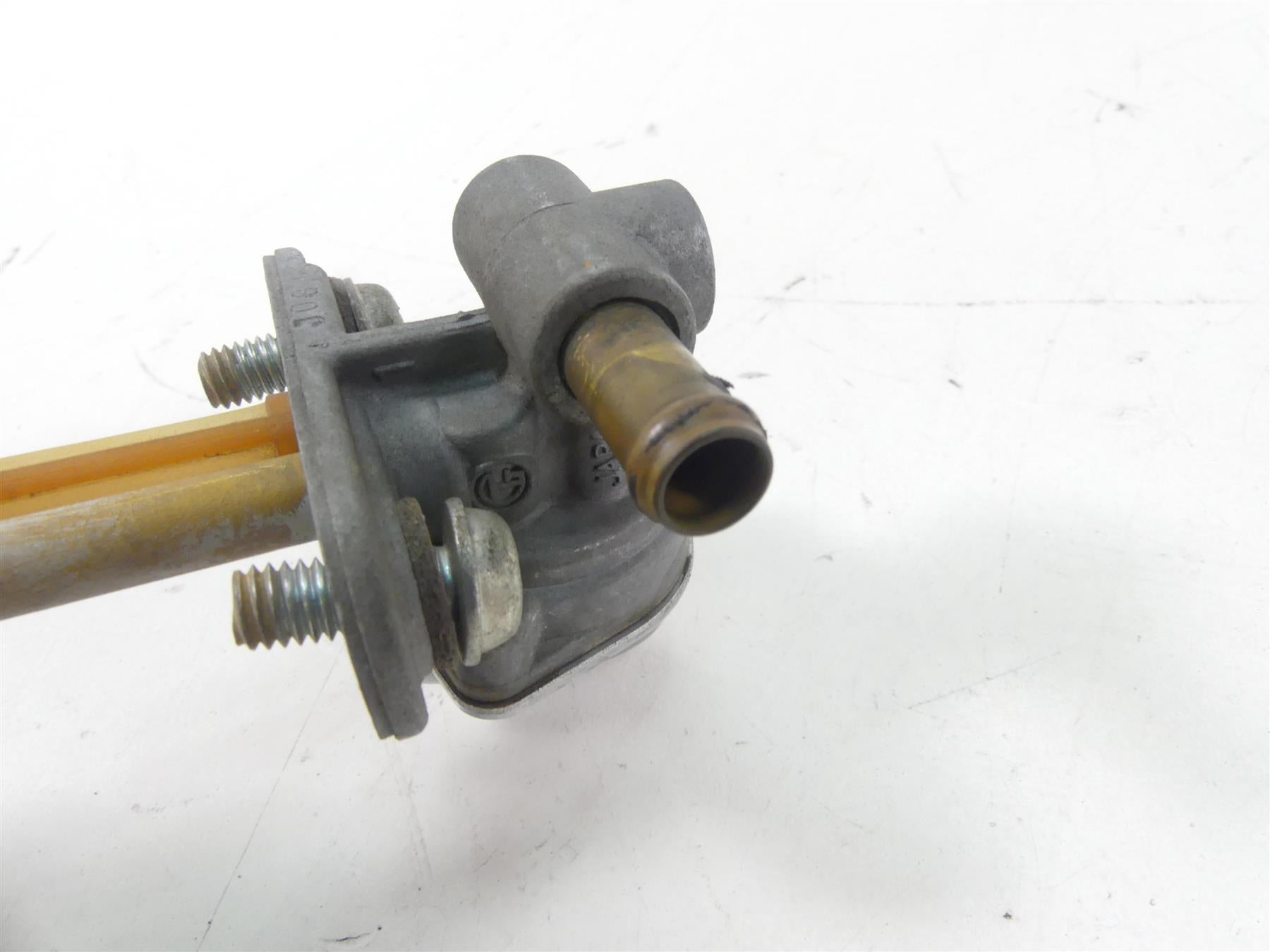 2001 Yamaha XV1600 Road Star Fuel Gas Petrol Valve Petcock 4WM-24500-00-00 {{ shop.shopifyCountryName }} - Mototech271