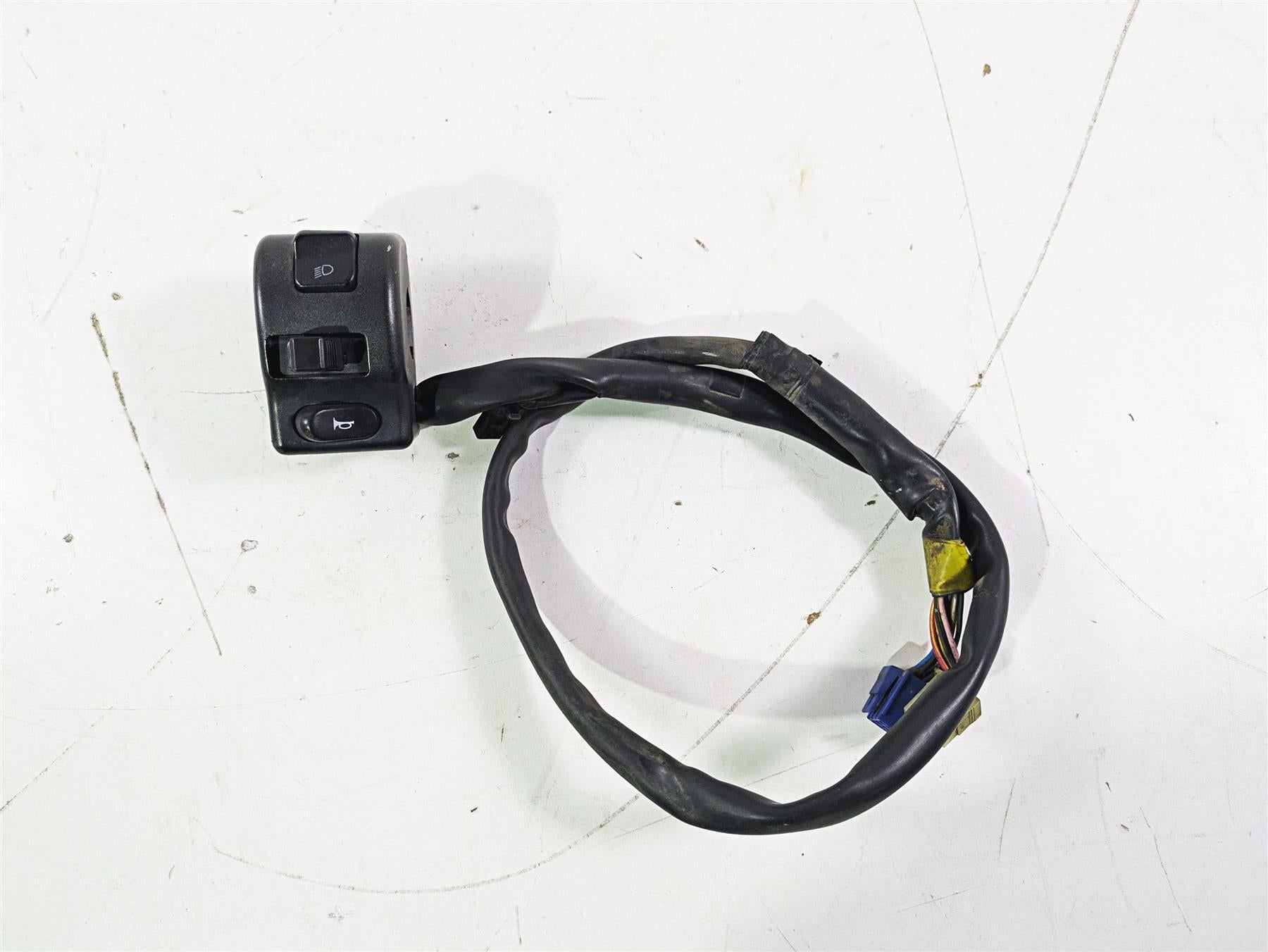 2007 Yamaha XVS1300 V-Star Tour Left Hand Control Switch 3D8-83973-00-00 {{ shop.shopifyCountryName }} - Mototech271