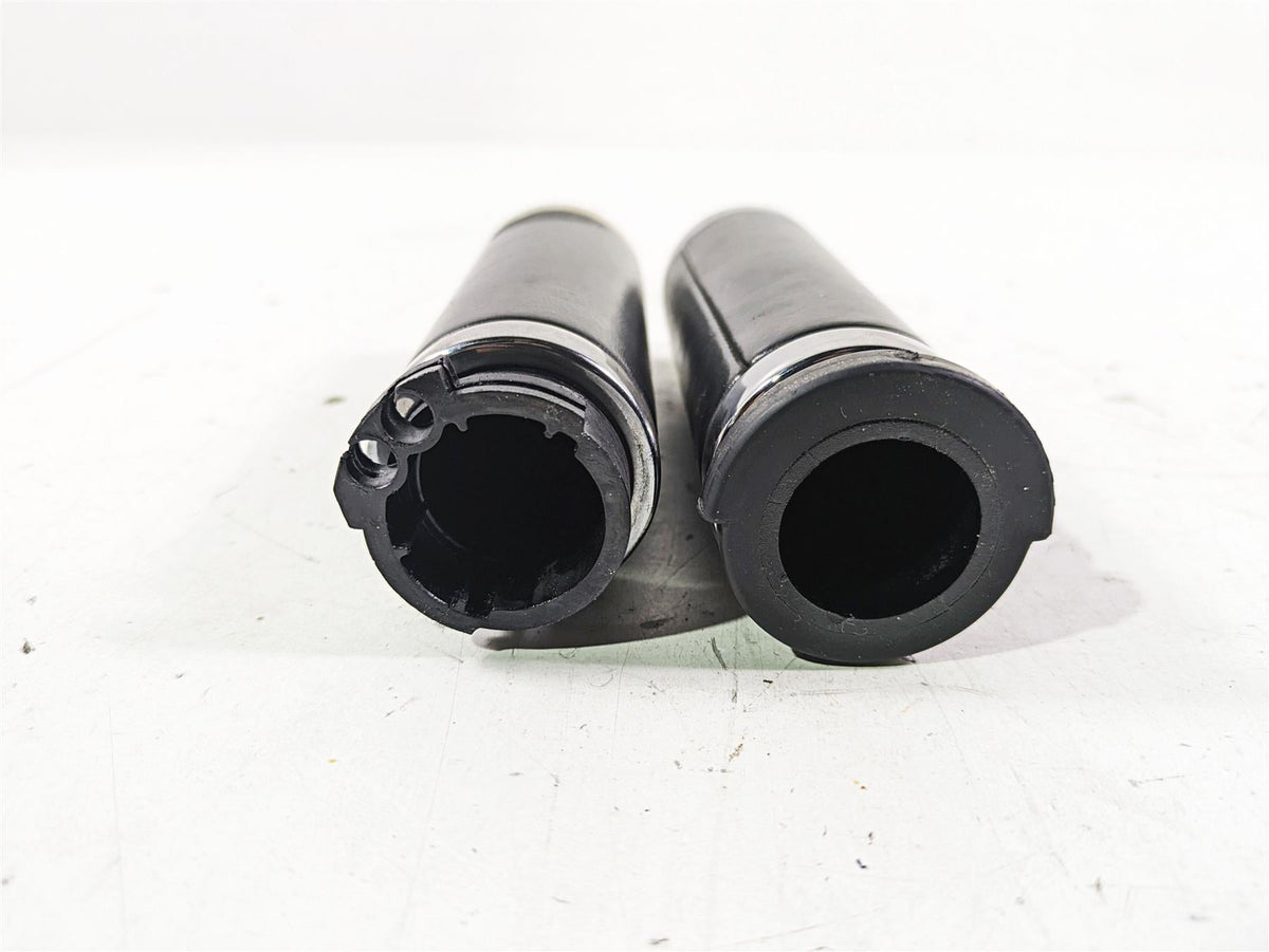 2005 Harley Softail FLSTFSE CVO Fat Boy Left Right Hand Grip Set 56020-98A {{ shop.shopifyCountryName }} - Mototech271