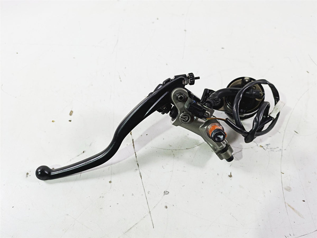 2019 Triumph Speed Triple RS 1050 Brembo Front Radial Brake Master Cylinder {{ shop.shopifyCountryName }} - Mototech271