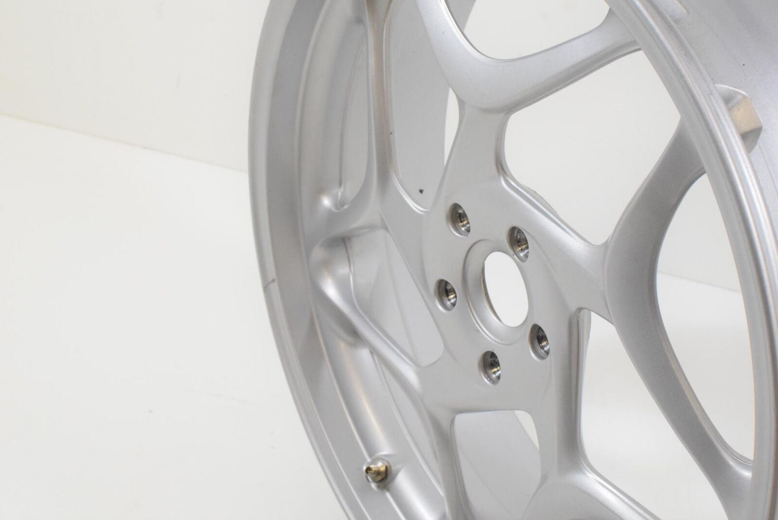 2009 BMW F800 ST K71 Rear Wheel Rim DENT 5.5x17 36317684724 {{ shop.shopifyCountryName }} - Mototech271