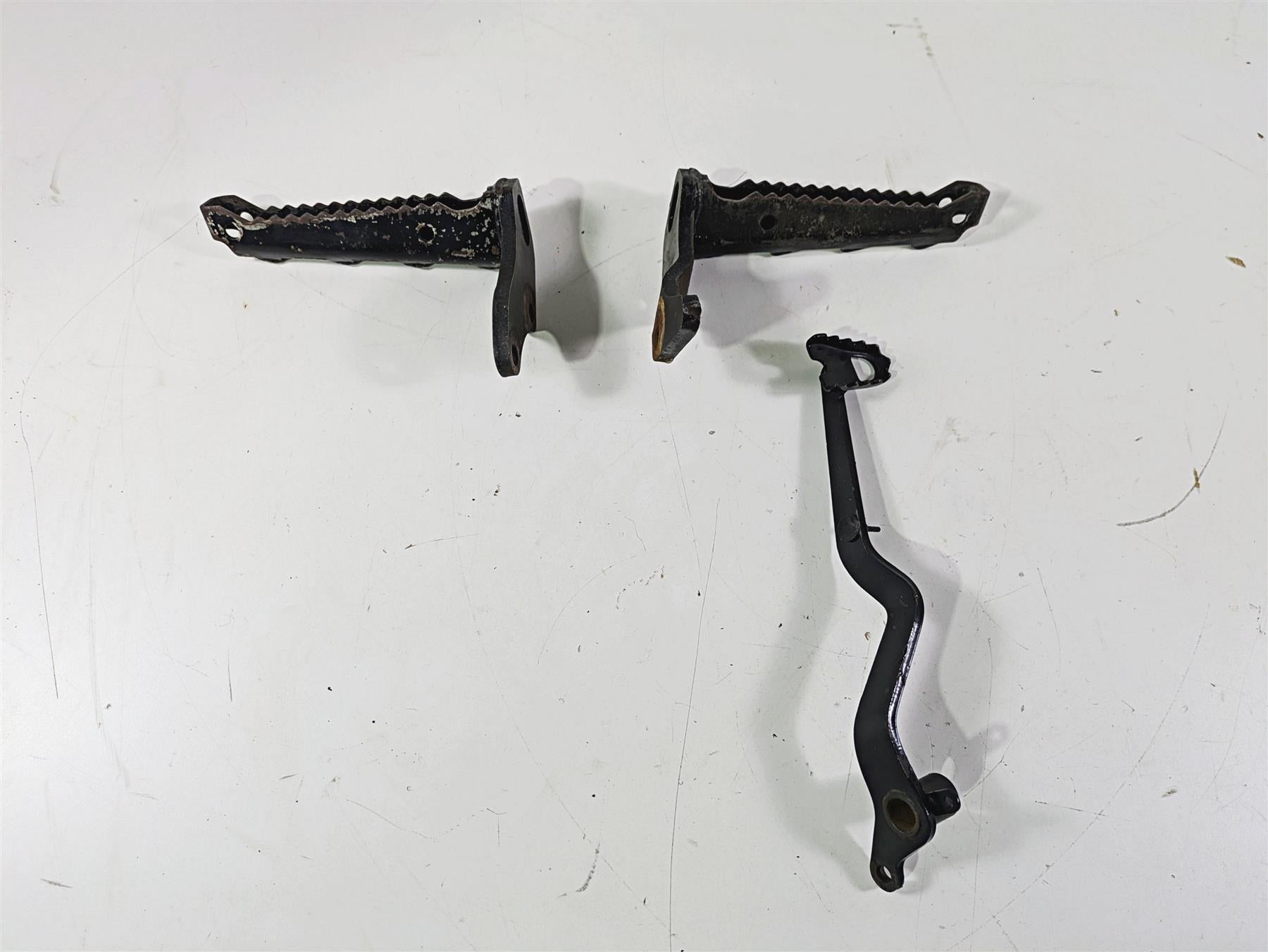 2001 Yamaha Banshee YFZ350 Footrest Foot Peg Brake Pedal Set 3GG-27411-01-00 {{ shop.shopifyCountryName }} - Mototech271