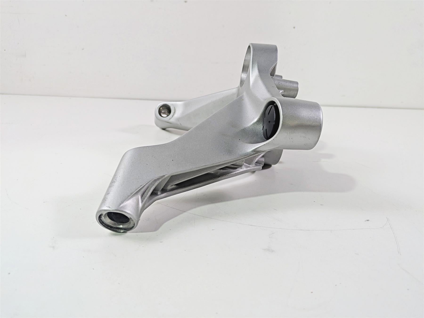 2016 BMW R1200RT K52 Upper Triple Tree Handlebar Bridge 32718520053 {{ shop.shopifyCountryName }} - Mototech271