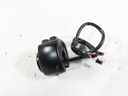 2021 Harley Softail FLSL Slim Right Hand Control Switch 71500462 {{ shop.shopifyCountryName }} - Mototech271