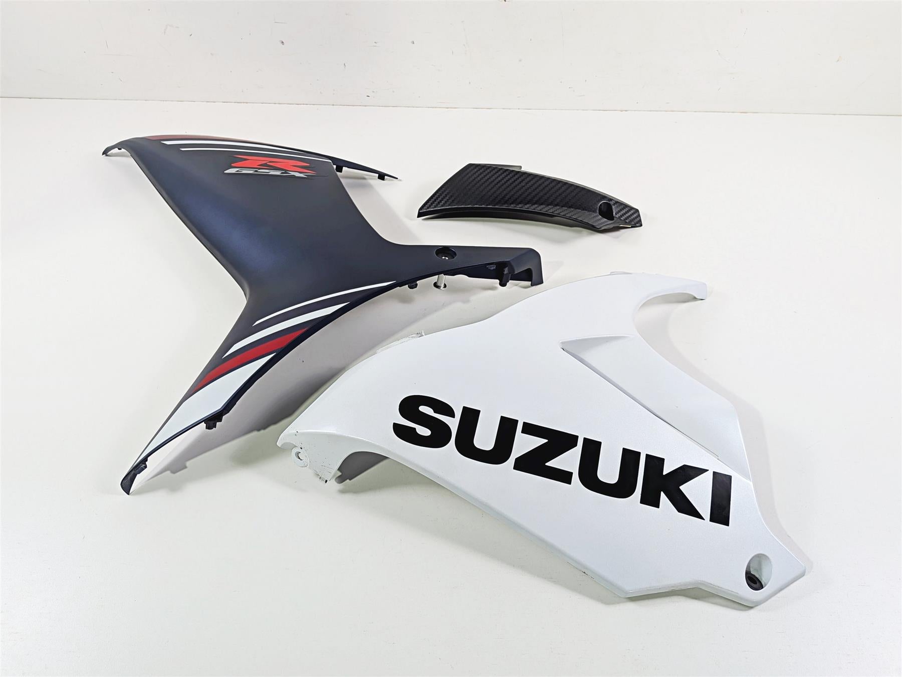 2024 Suzuki GSXR600 Left Side Main Fairing Set Blue White 94482-14J0 94481-14J0 {{ shop.shopifyCountryName }} - Mototech271