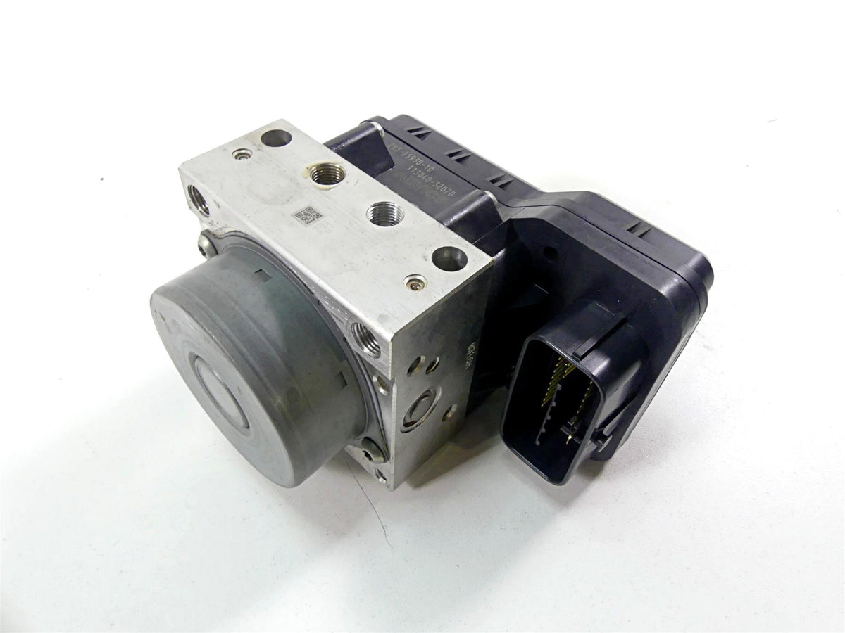 2012 Yamaha VMX17 VMAX 1700 Abs Brake Pump Module Unit 2S3-85930-19-00 {{ shop.shopifyCountryName }} - Mototech271
