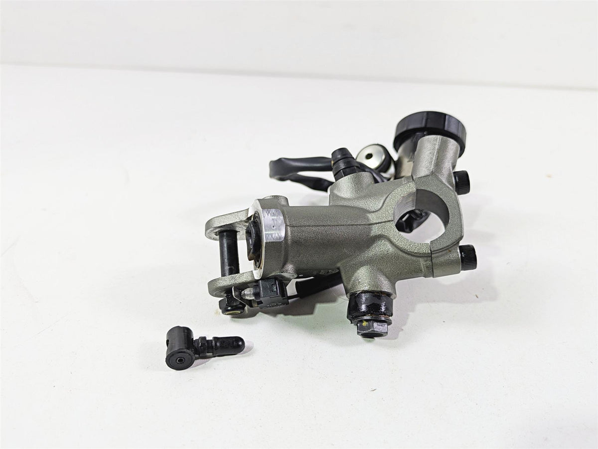 2022 Ducati Hypermotard 950 Brembo Radial Clutch Master Cylinder 63040731A {{ shop.shopifyCountryName }} - Mototech271