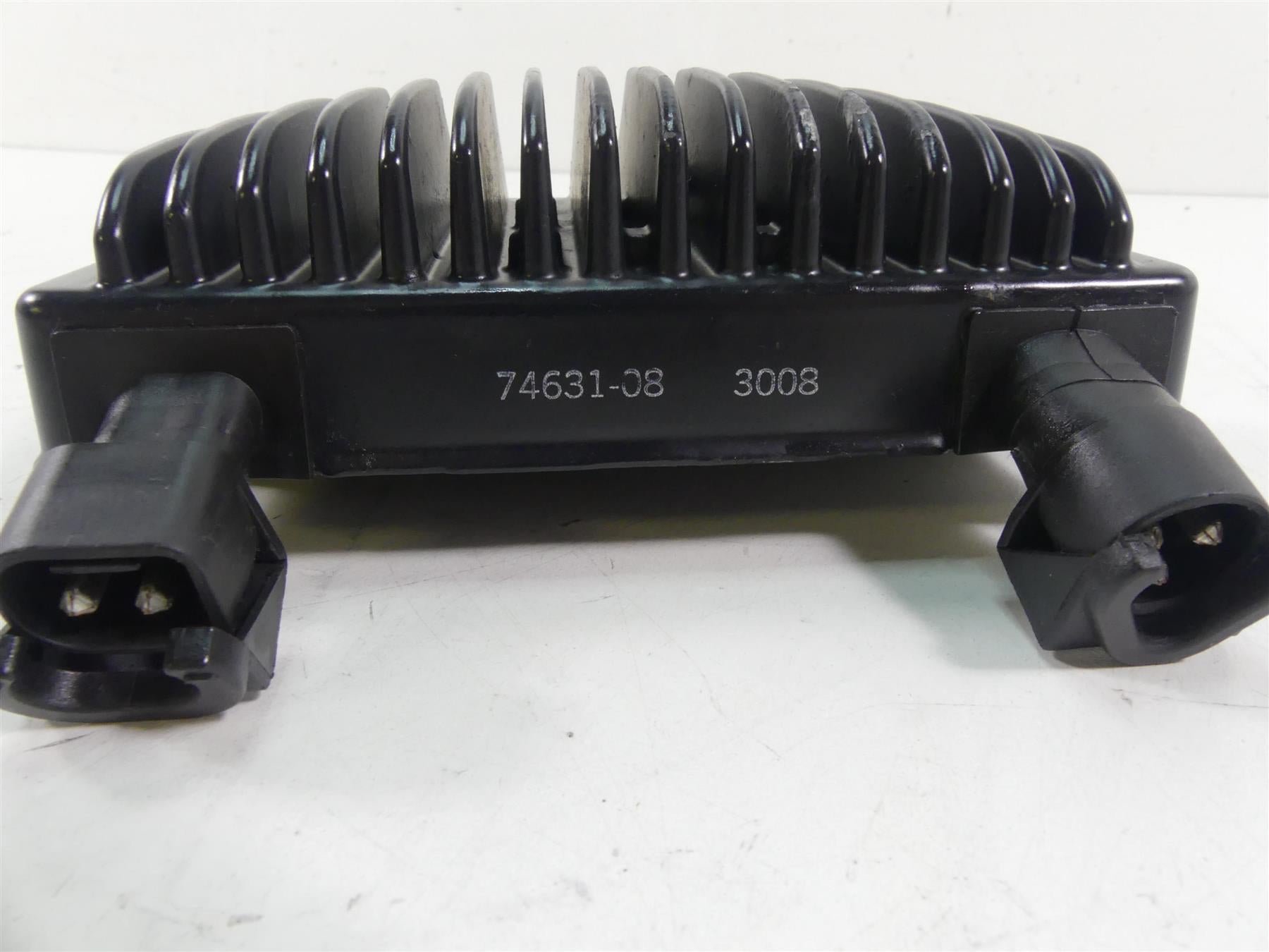 2009 Harley FXDF Dyna Fat Bob Rectifier Voltage Regulator 74631-08 {{ shop.shopifyCountryName }} - Mototech271