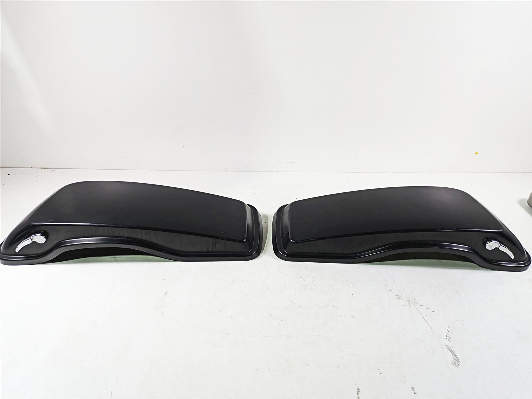 2017 Harley Touring FLTRXS Road Glide Left Right Saddlebag Lid Set Key 90200411 {{ shop.shopifyCountryName }} - Mototech271