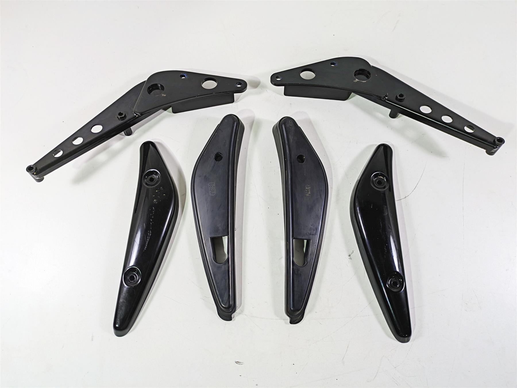 2016 Suzuki M109R VZR1800 Boulevard Rear Fender Strut Cover Set 41630-48G20 {{ shop.shopifyCountryName }} - Mototech271