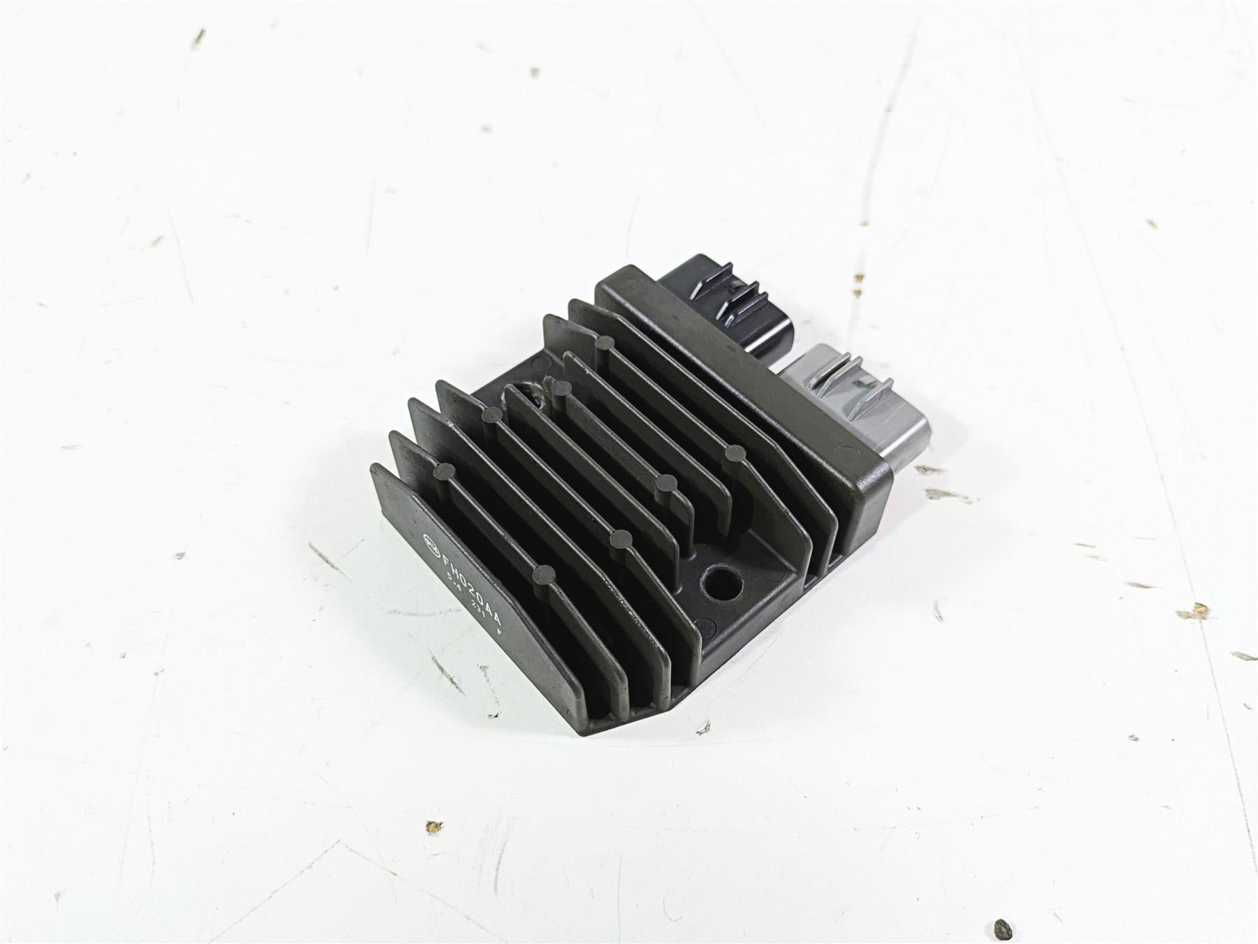 2016 BMW R1200GS GSW K50 Rectifier Voltage Regulator FH020AA 12318523367 {{ shop.shopifyCountryName }} - Mototech271
