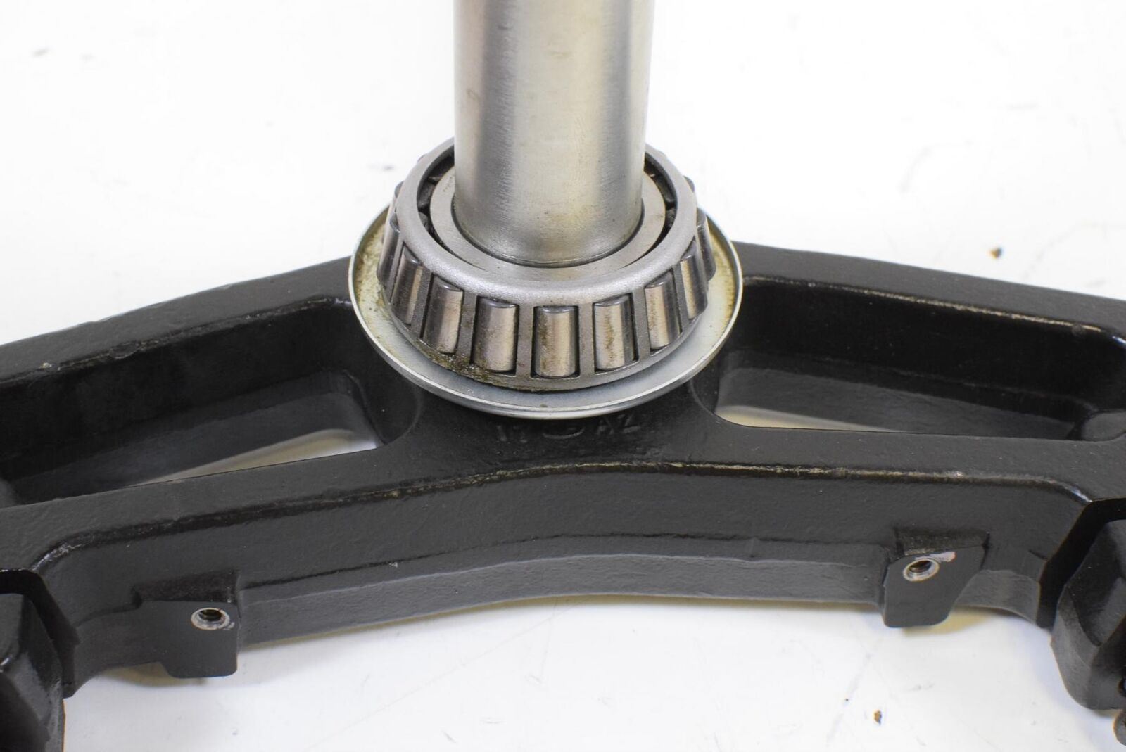 2016 Harley Touring FLHTCU Electra Glide Lower Triple Tree Steering Yoke 4590009 {{ shop.shopifyCountryName }} - Mototech271
