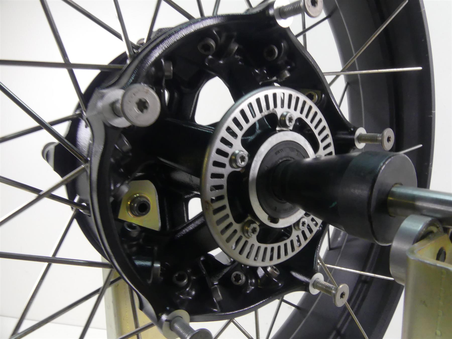 2017 BMW R1200GS GSW K50 Front 19x3 Spoke Wheel Rim 36318528530 36318528529 {{ shop.shopifyCountryName }} - Mototech271