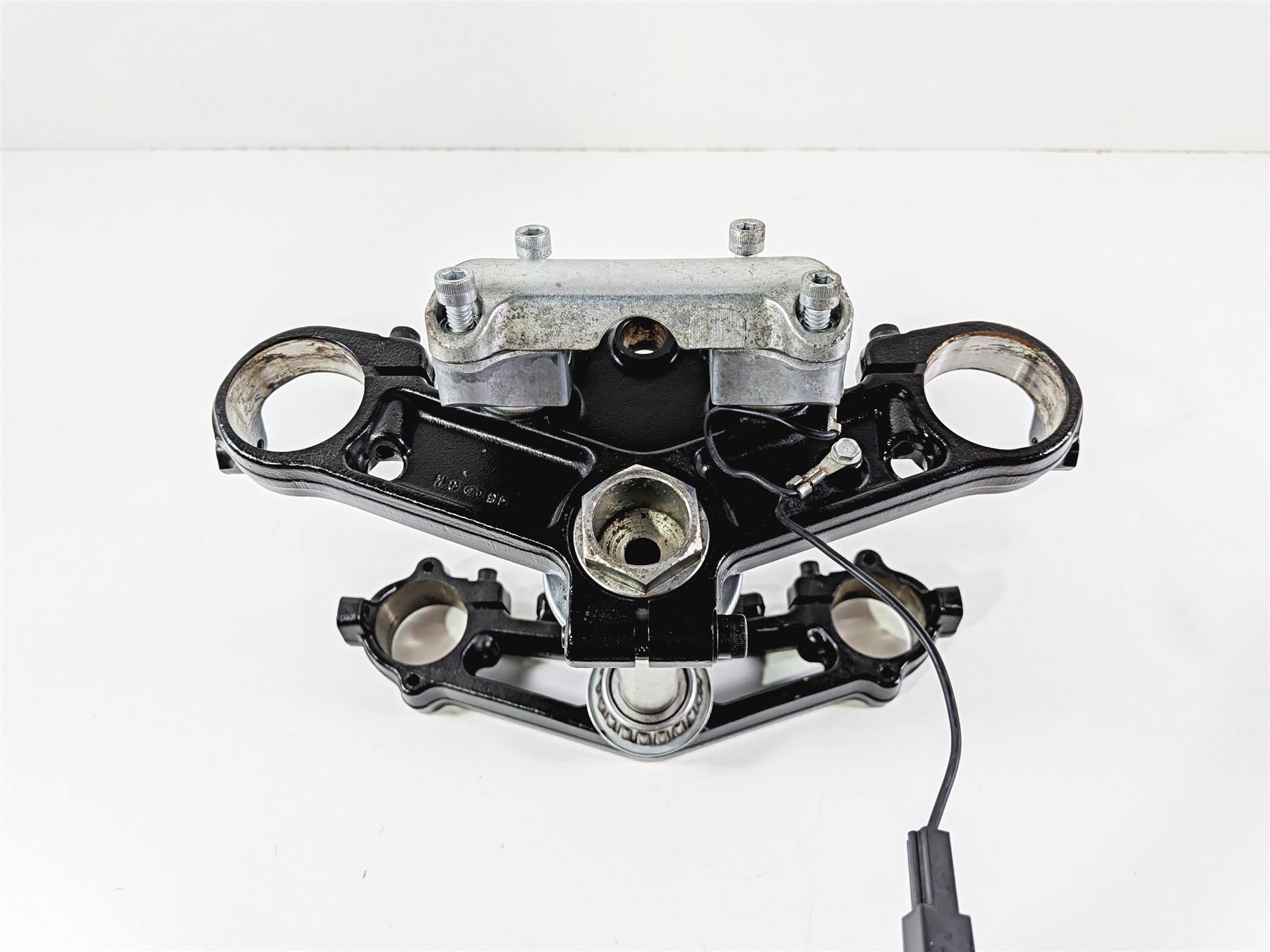 2018 Harley Touring FLHTCU Electra Glide Triple Tree Set 45900091A