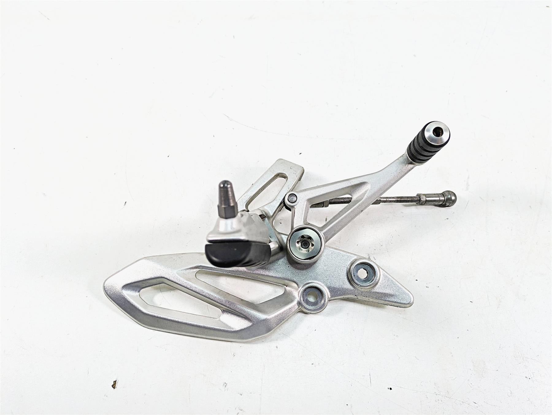 2016 BMW R1200R K53 Left Rider Footpeg & Shifter Shift Lever Set 46718540796 {{ shop.shopifyCountryName }} - Mototech271