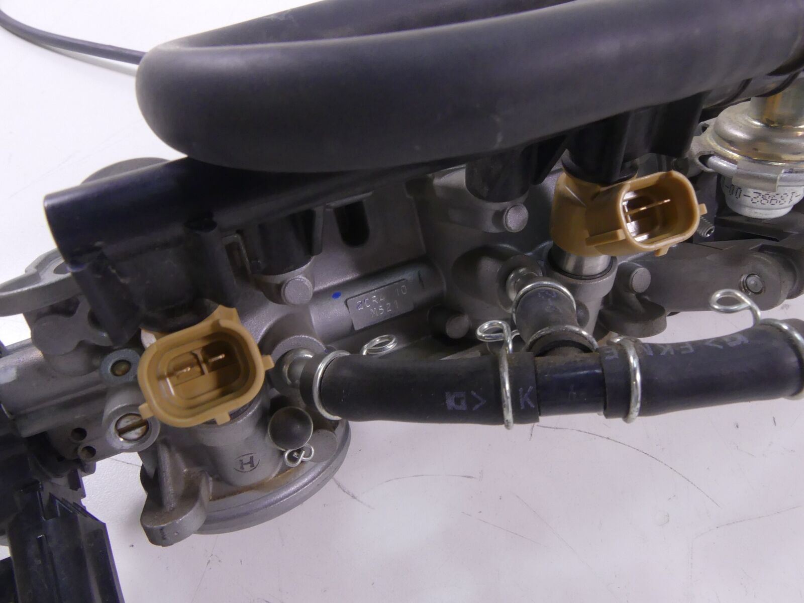 2015 Yamaha YZF-R1M Mikuni Throttle Body Bodies Fuel Injectors 2CR-13750-00-00 {{ shop.shopifyCountryName }} - Mototech271