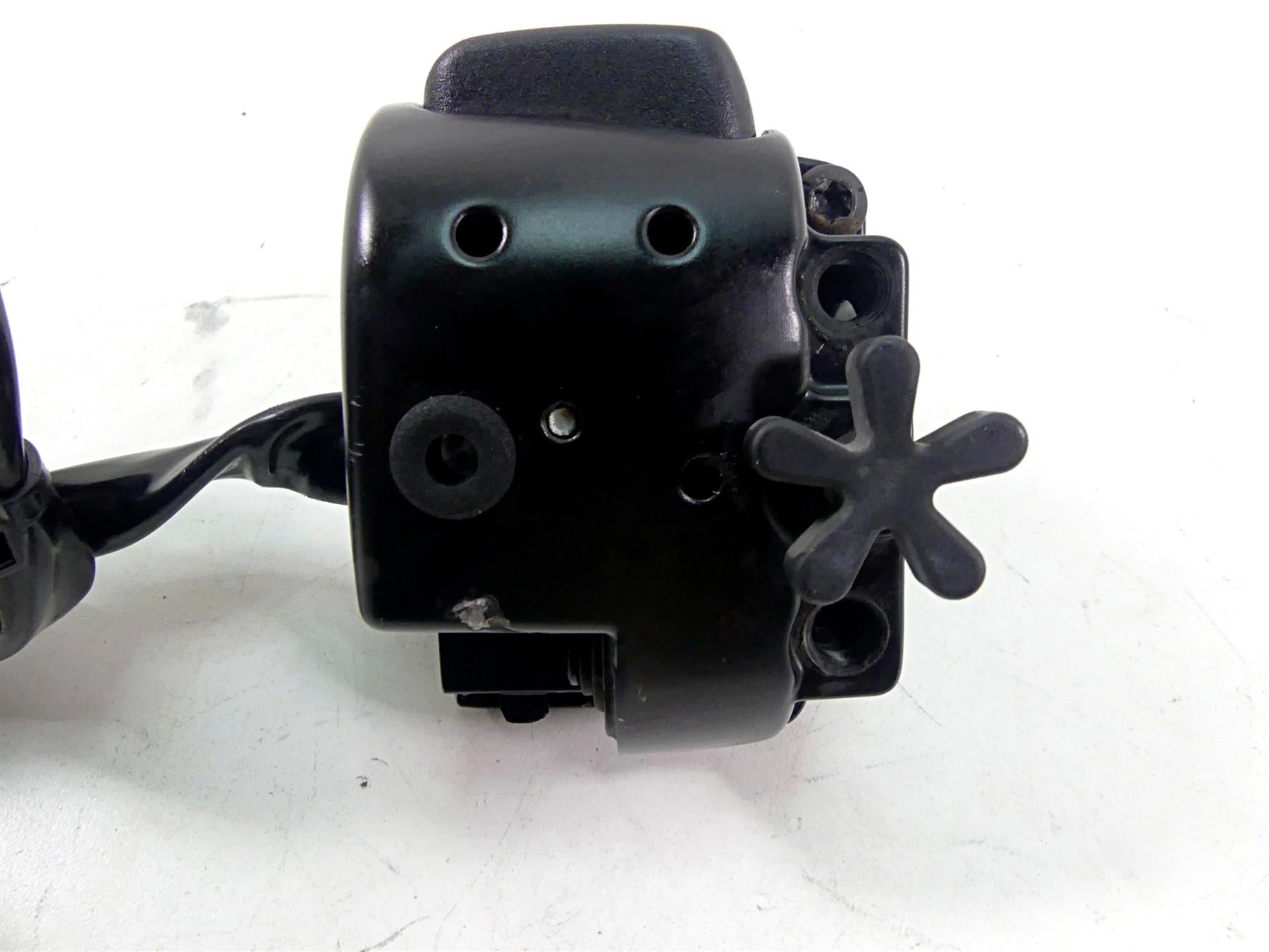 2015 Harley VRSCF Muscle V-Rod Right Hand Control Switch - Read 71684-06A {{ shop.shopifyCountryName }} - Mototech271